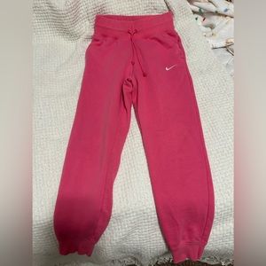 Woman’s small Nike sweats
